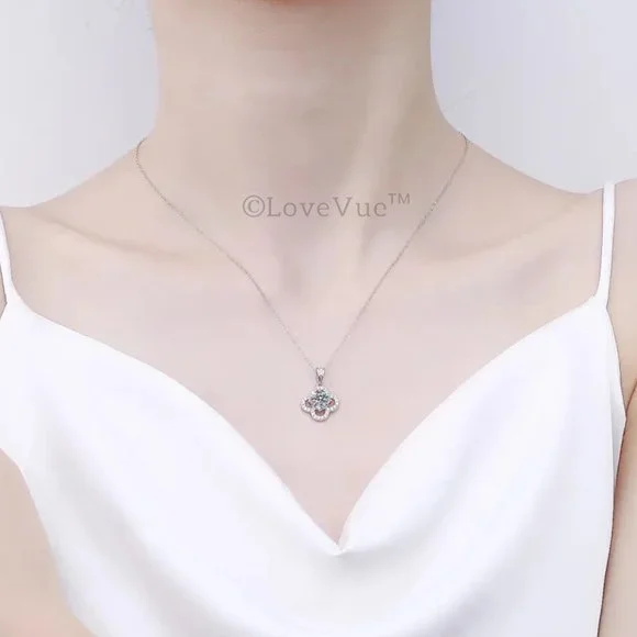 Certified 1ct. t.w. Diamond Clover Elegant Necklace VVS1 GRA Certified - Picture 8 of 16